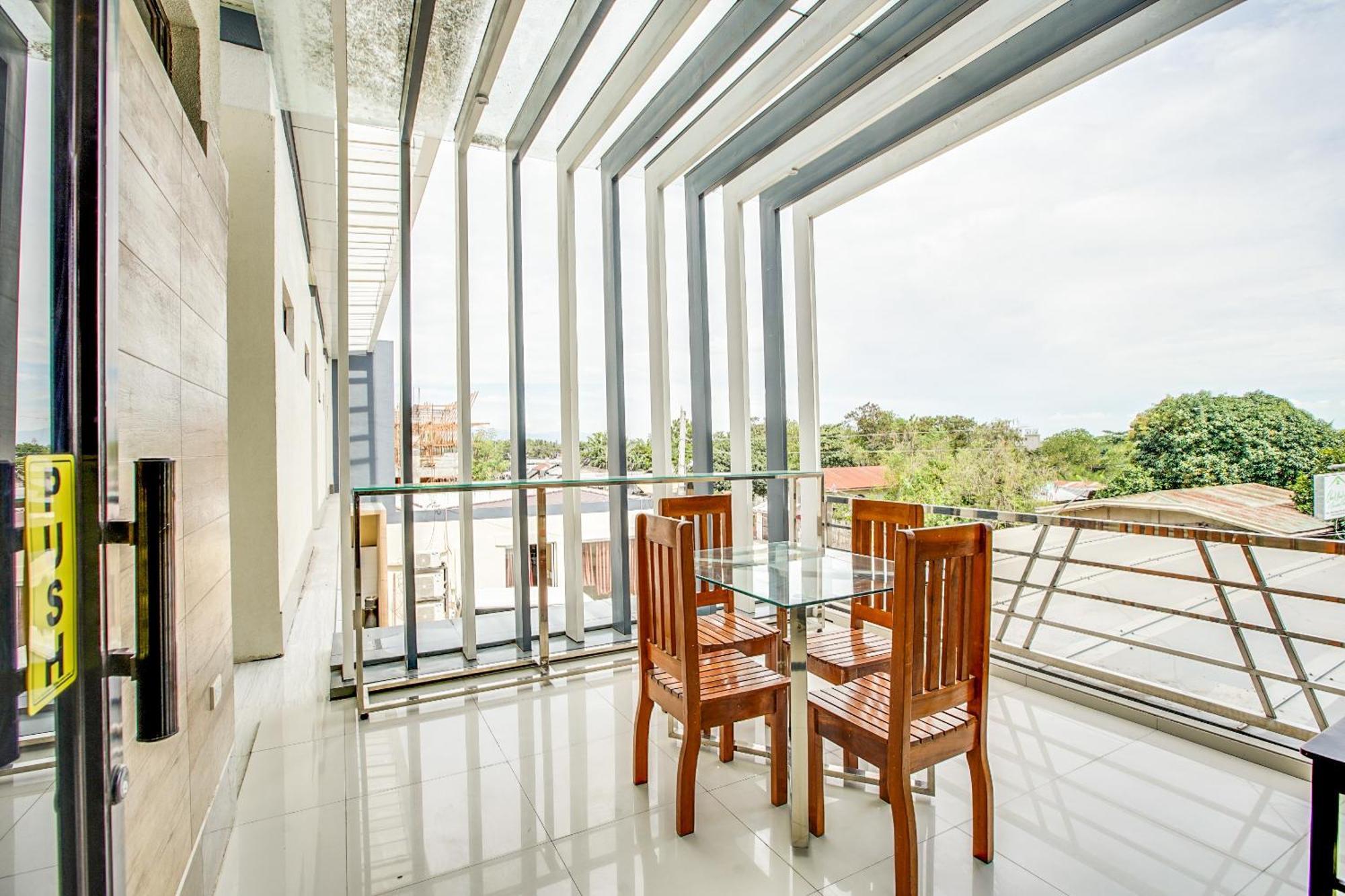 Oyo 489 Casa Mia Hotel Suites General Santos City Экстерьер фото