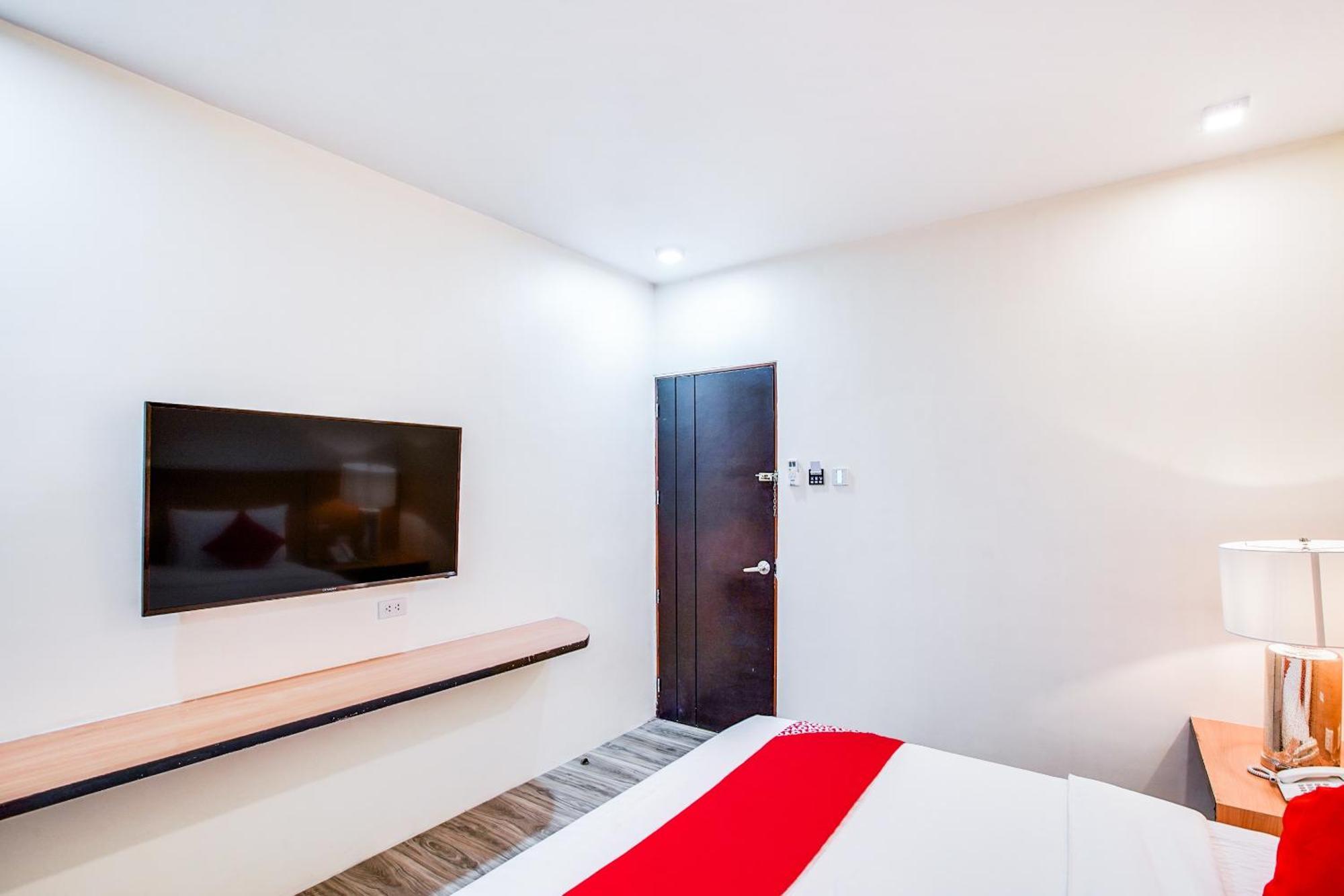 Oyo 489 Casa Mia Hotel Suites General Santos City Экстерьер фото